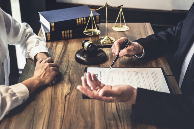 Luật sư tư vấn pháp luật cho doanh nghiệp